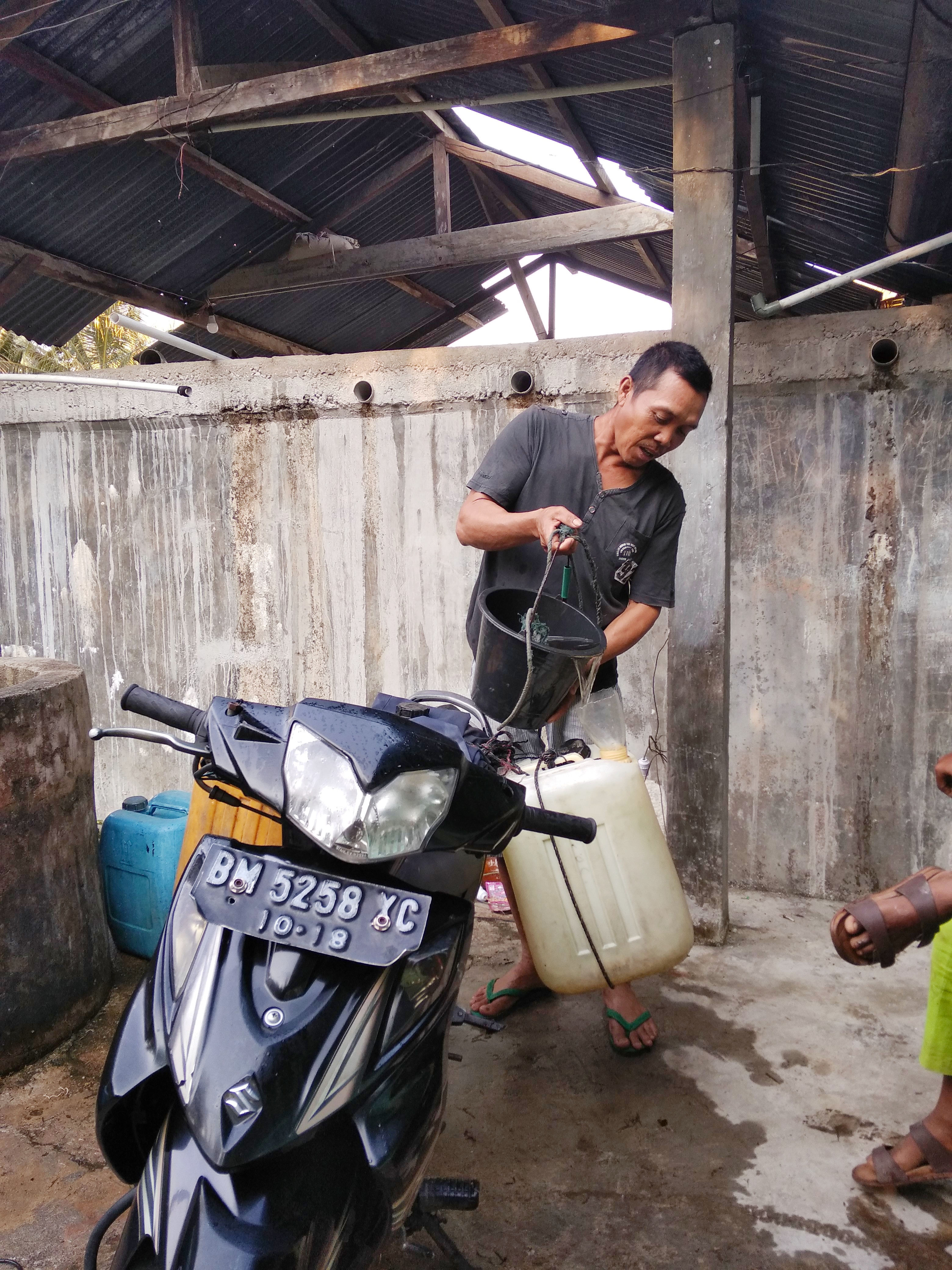 Musim Kemarau Panjang Masyarakat Kesulitan Air Bersih