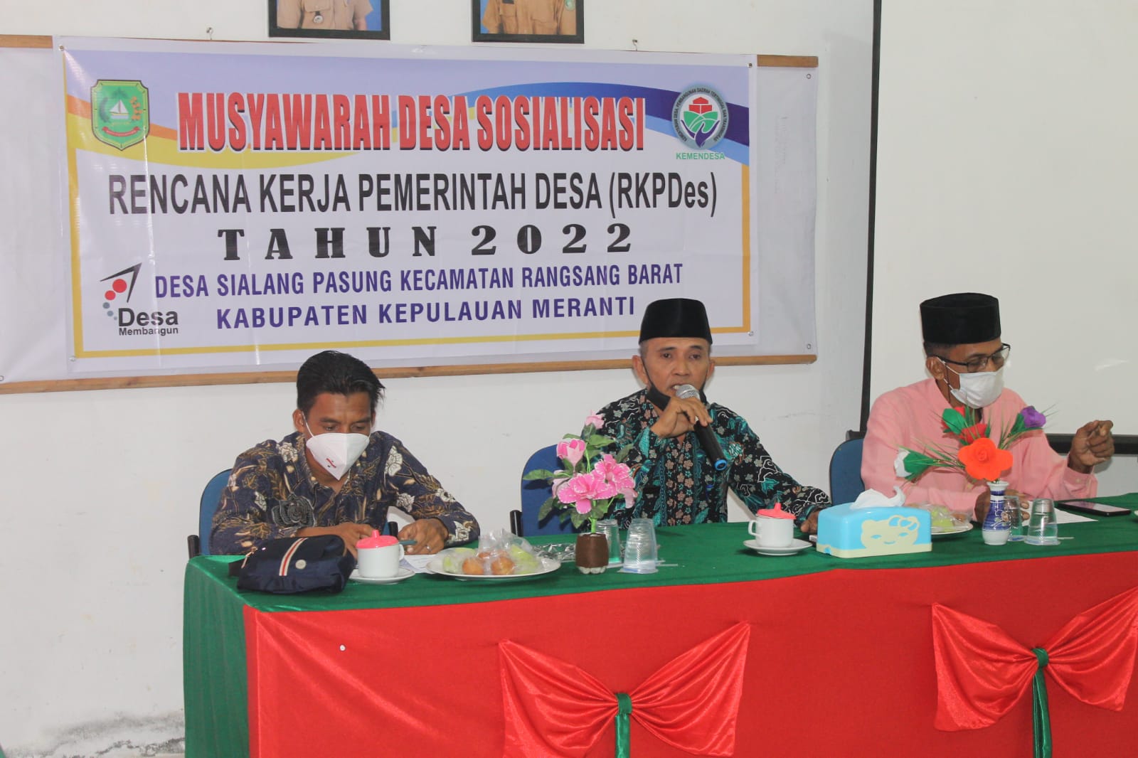 Musyawarah Desa Sosialisasi Rencana Kerja Pemerintah Desa (RKPDes) tahun 2022 di Desa Sialang Pasung